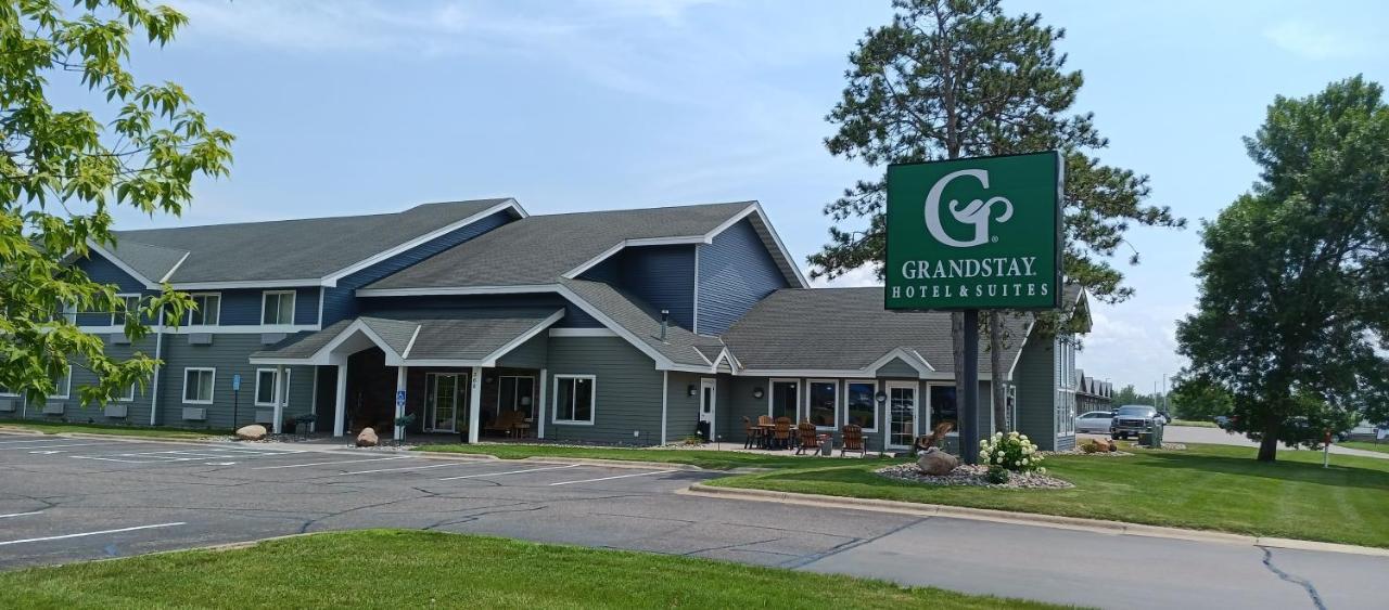 Grandstay Hotel & Suites Cambridge Ngoại thất bức ảnh