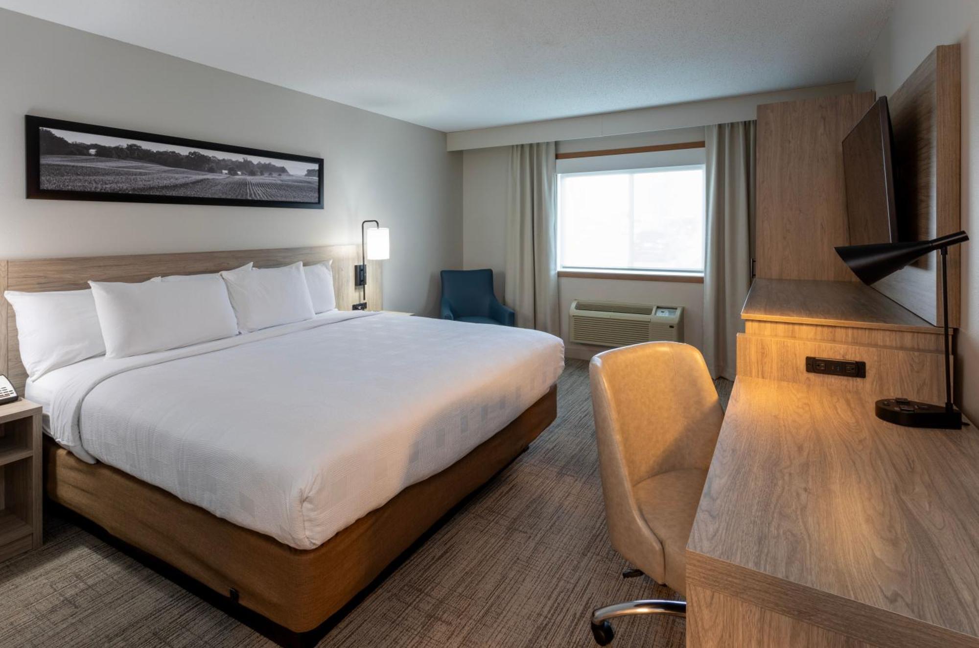 Grandstay Hotel & Suites Cambridge Ngoại thất bức ảnh